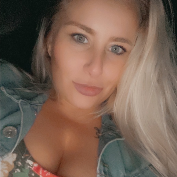 Meet your Posher, ❤️ - Picture 13 of 14